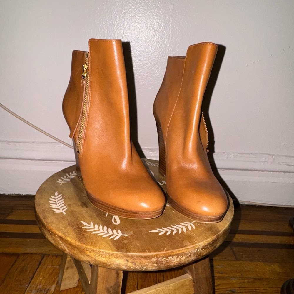 Michael Kors boots brand knee size 71/2